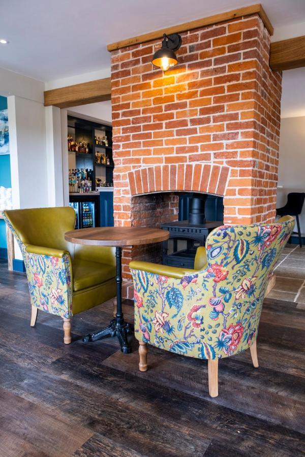 The Three Lions Hotel Fordingbridge Eksteriør billede