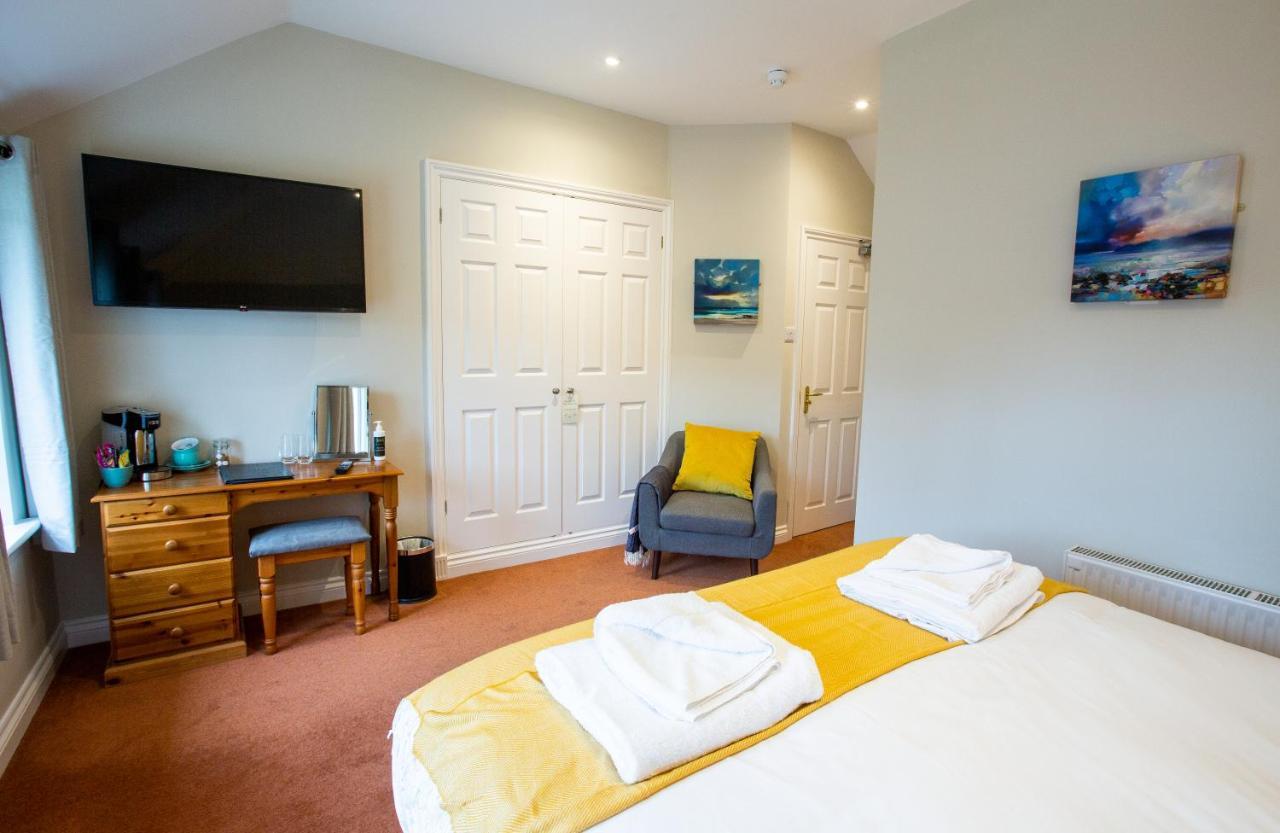 The Three Lions Hotel Fordingbridge Eksteriør billede
