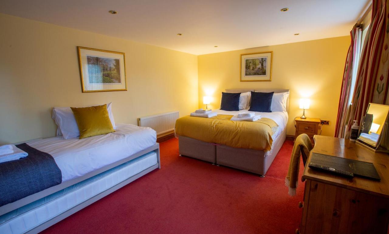 The Three Lions Hotel Fordingbridge Eksteriør billede