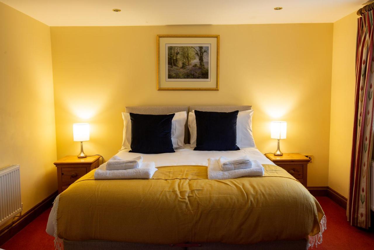 The Three Lions Hotel Fordingbridge Eksteriør billede